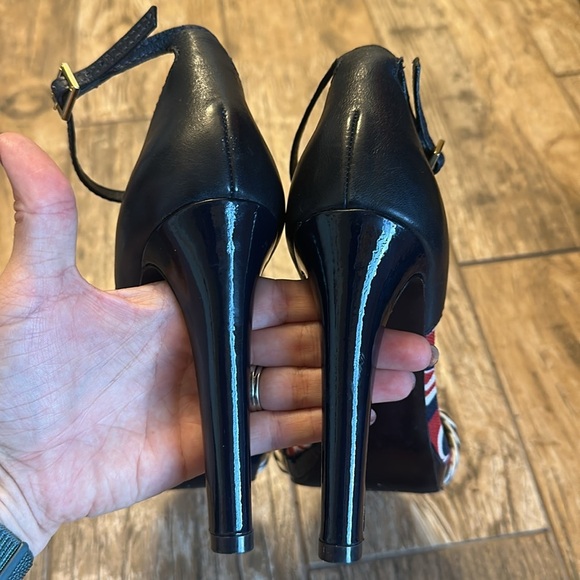 Tory Burch CARLISSA Leather Navy & Ivory Heels size 8 - Picture 5 of 7